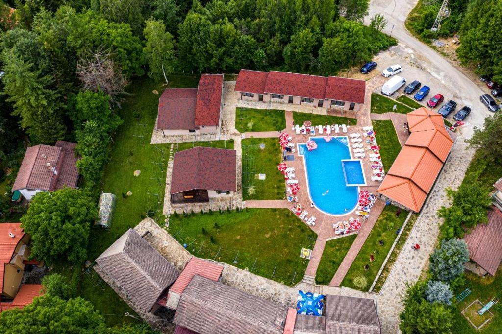 Хотелски Комплекс Саня Aprilci Exteriér fotografie